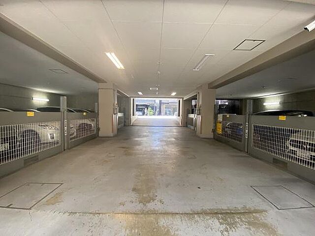 駐車場 四条烏丸クロスマーク 3階/-
