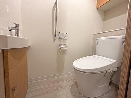 ※AIにて家具類を消去しています。