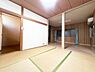 和室：【和室】隣の洋室と繋げて広々利用できます。