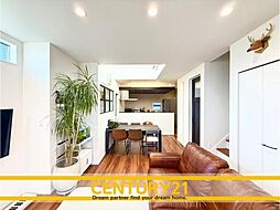 宗像市原町　中古戸建 4SLDKのリビング/ダイニング