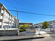 糸島市立前原中学校まで271m、前原中学校