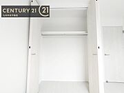 【クローゼット】お部屋ごとに設けた収納は住みやすさへのこだわりです。