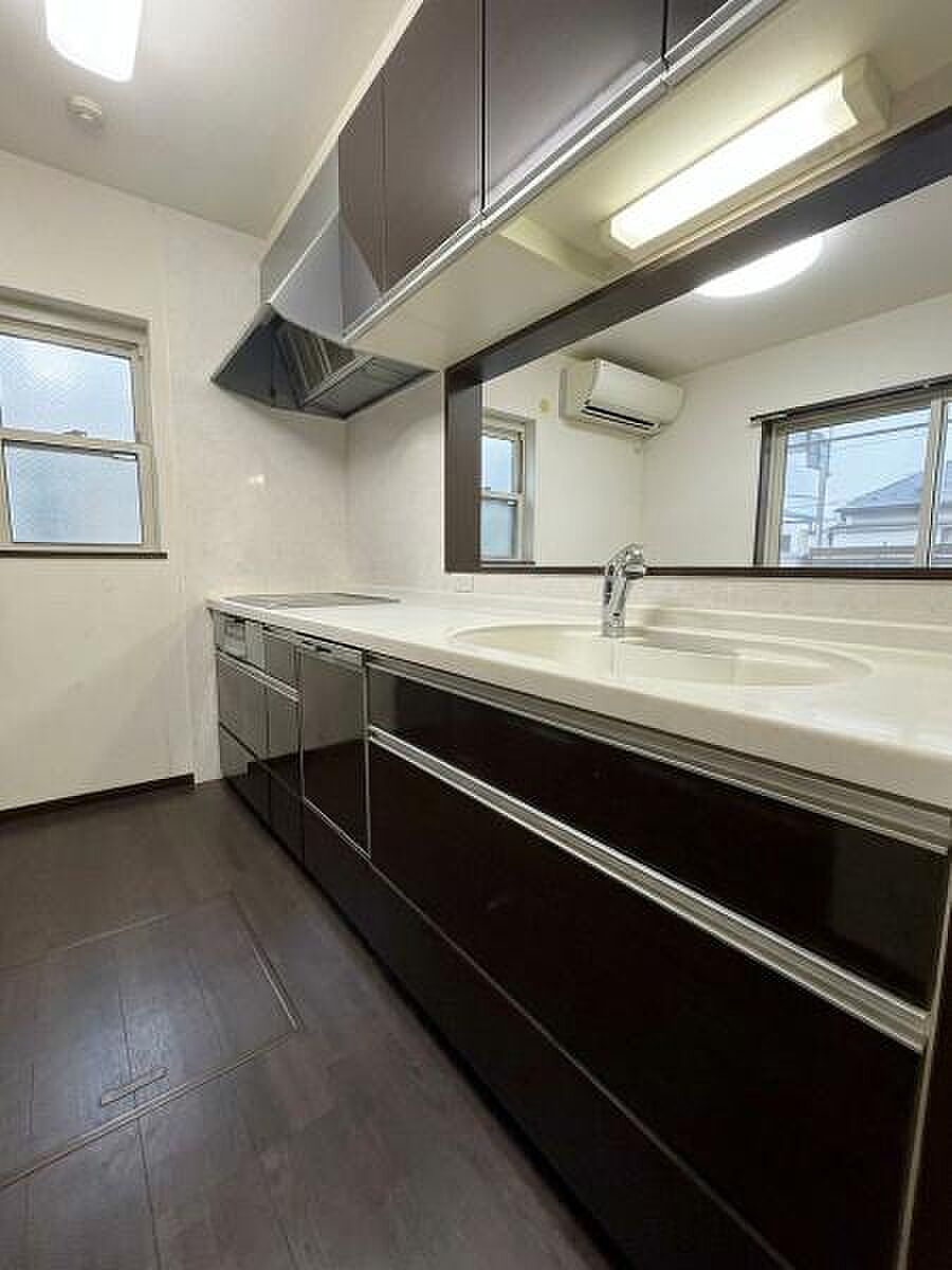 Used detached house · 4LDK in Osaka &mdash; photo 6
