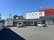 ファミリーマート寝屋川打上元町店まで400m、徒歩6分