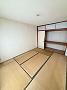 【現地写真】LDK横和室（6帖)♪
