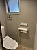 トイレ：マンションでは珍しいトイレに窓有り！