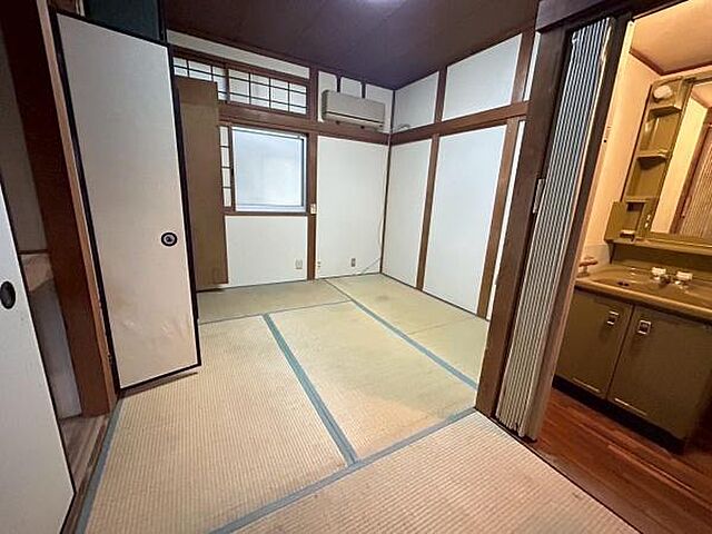 室内 大阪市此花区西九条1丁目10-12