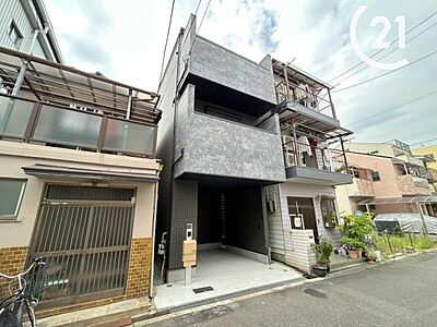 外観：ハイルーフ車駐車可能な駐車スペースを確保！前道広々で駐車時も安心！