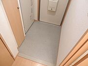お写真は同物件別棟の参考写真です