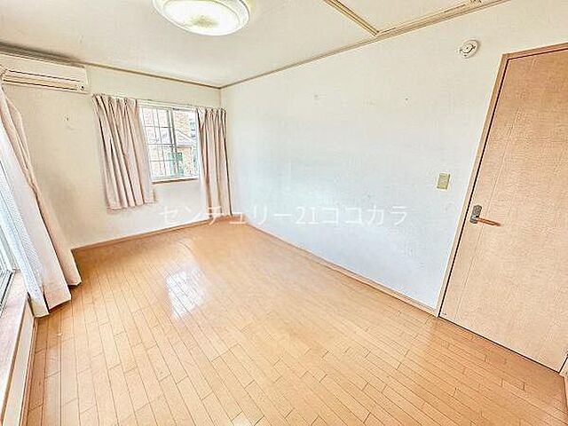 室内 八王子市元八王子町2丁目