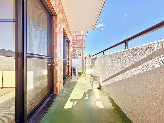 南東向きの明る...