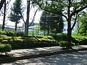 八王子市立長房中学校まで1131m
