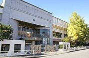 宮崎市立宮崎中学校まで697m