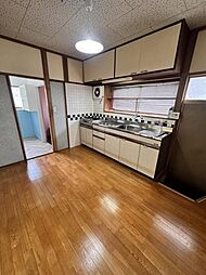 芳士貸家 5DKのリビング/ダイニング