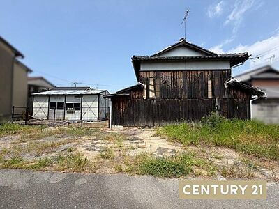 外観:現況有姿渡しです 外観:現況有姿渡しです