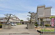 新潟市立曽野木中学校まで937m