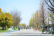 金岡公園まで915m
