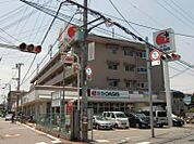 阪急オアシス総持寺店まで108m