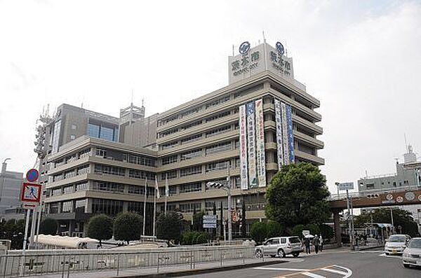 画像22:茨木市役所まで841m、駅から徒歩で行ける距離です。駐車場は込み合いますので、なるべく徒歩で来られる方が良いですよ！