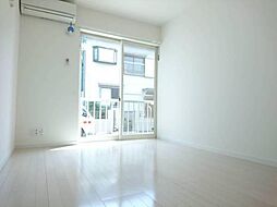 リョウ・インペリアル 1階1Kのリビング/ダイニング