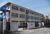 東大阪市立孔舎衙東小学校まで650m