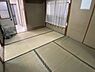 和室：ゆったりとくつろげる約6帖のお部屋