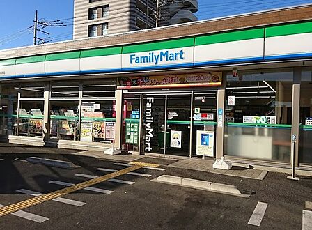ファミリーマートさいたま大成橋南店まで795m