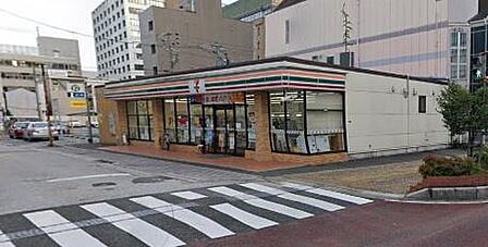 セブンイレブン四日市諏訪町店まで394m