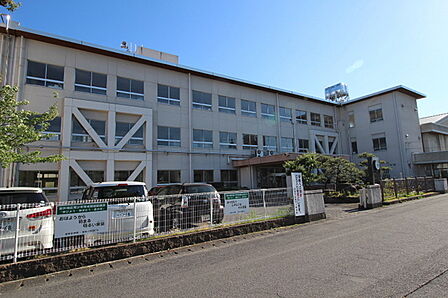 大垣市立安井小学校まで463m