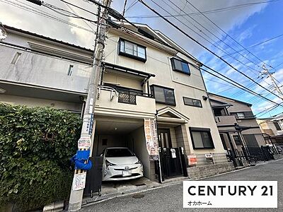 外観：木・鉄筋コンクリート造3階建です！お住まいのことならなんでもご相談下さい！お気軽にお問合わせ下さい！