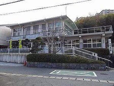 神戸市北神区役所有馬出張所まで1100m