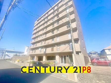 街に溶け込む外装になっております!