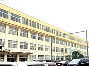 日進市立日進東中学校まで2000m、現地から2000m