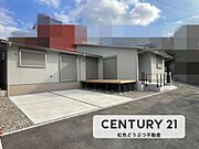 敷地面積50坪以上　駐車並列2台可能