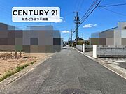 交通量の少ない道路のため、駐車もしやすいです