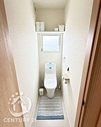 トイレは2か所あります　温水洗浄便座付きの高機能トイレです