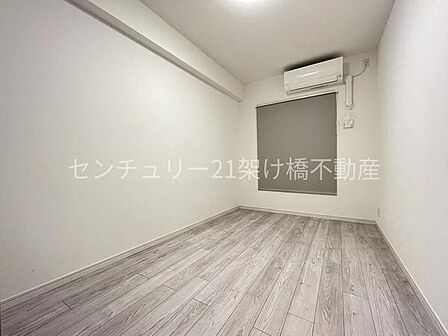 【洋室6帖】ウォークインクローゼット付きの洋室