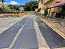駐車場：たっぷり駐車スペースです！！