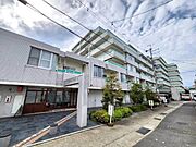 京都市内各地、阪急1本で大阪方面へのアクセスも良好！近隣小学校へは徒歩3分以内と、安心の立地です。さらに当該物件は24時間ゴミ出し可能で時間に縛られず快適に暮らせます。