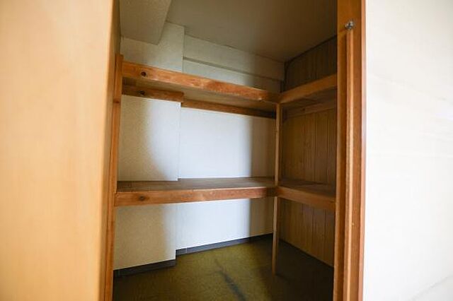 収納 なかつるコーポ 3階/-