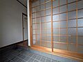 玄関には和の雰...