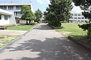 木更津市立岩根中学校まで1916m