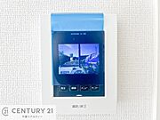 【同仕様写真】TVモニター付きインターホンでお子様のお留守番中なども安心ですね。いろいろなご希望がございましたら、お客様のご要望をどしどしお聞かせください。