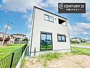 完成しました！当日のご案内が可能です。連絡いただければ、今すぐのご見学ができますのでお気軽にお問い合わせください。お仕事帰りにもどうぞ！