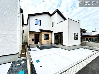 外観:完成しました!当日のご案内が可能です。連絡いただければ、今すぐのご見学ができますのでお気軽にお問い合わせください。お仕事帰りにもどうぞ! 外観:完成しました!当日のご案内が可能です。連絡いただければ、今すぐのご見学ができますのでお気軽にお問い合わせください。お仕事帰りにもどうぞ!