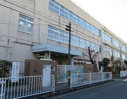 東大阪市立高井田東小学校まで913m