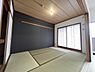 和室：多用途に様々な使い方が出来る和室付きです。お客様がいらっしゃった時の客間、お子様の遊び場、寝転がってのんびり休日を過ごす癒しの場、などなど、和室があるのは嬉しいですね