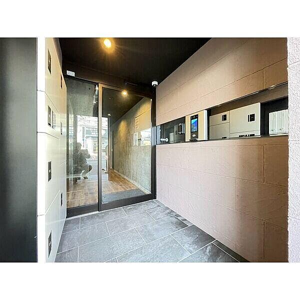 建物エントランス