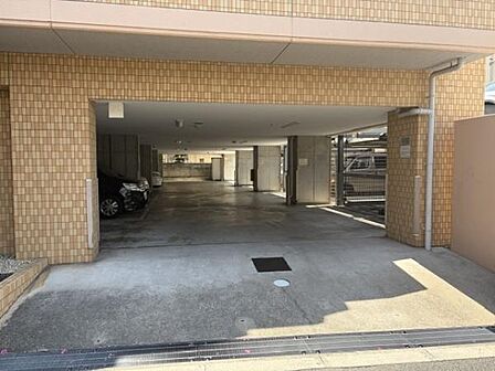 駐車場の出入り口です。