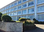 平塚市立金目中学校まで1478m